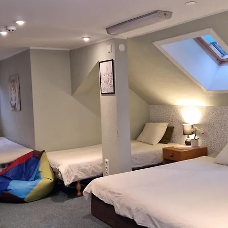 Freedom65 Hostel And Caravan-2